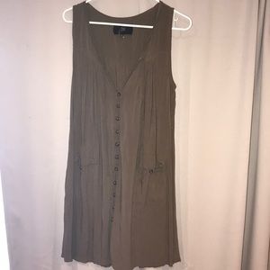 Sleeveless button down